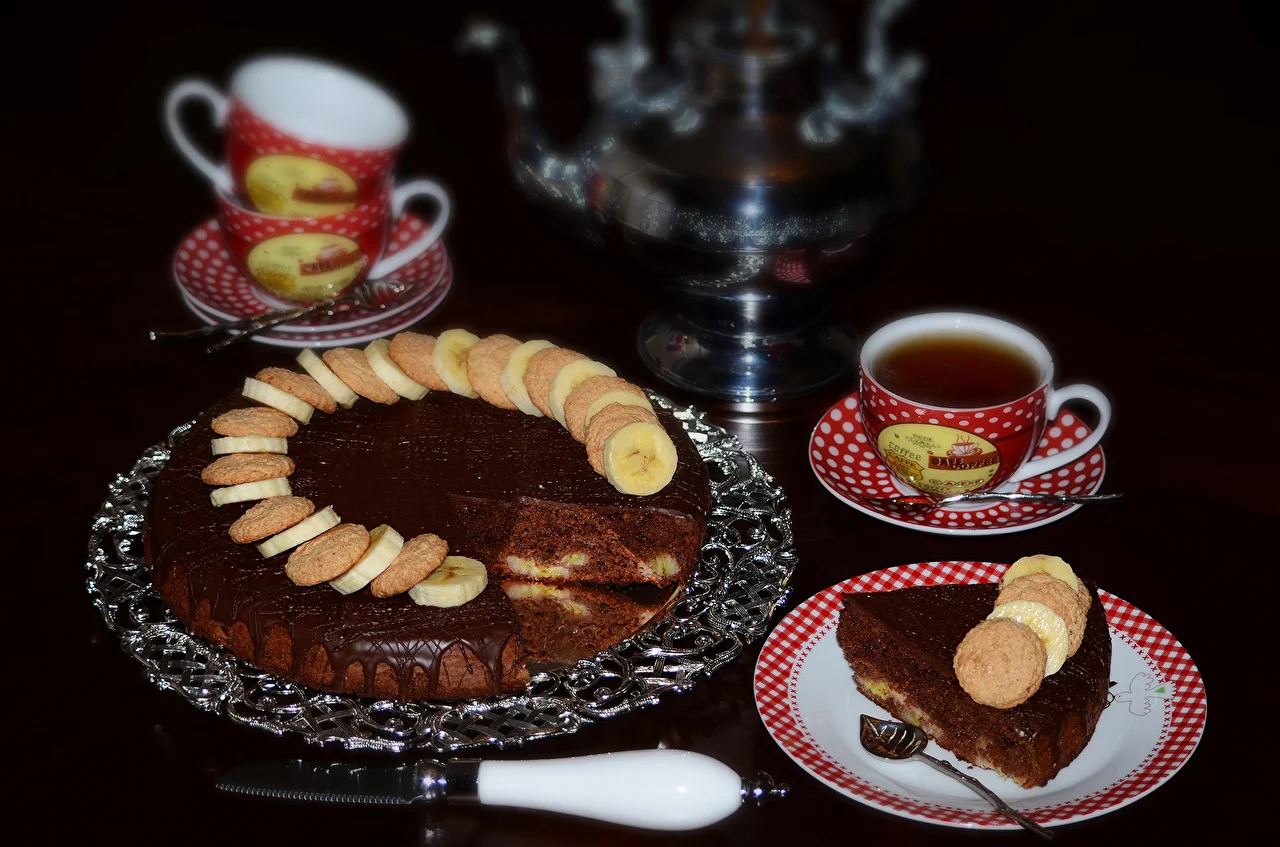 Sweets_Cakes_Chocolate_Tea_Plate_Cup_Spoon_515849_1280x847.webp
