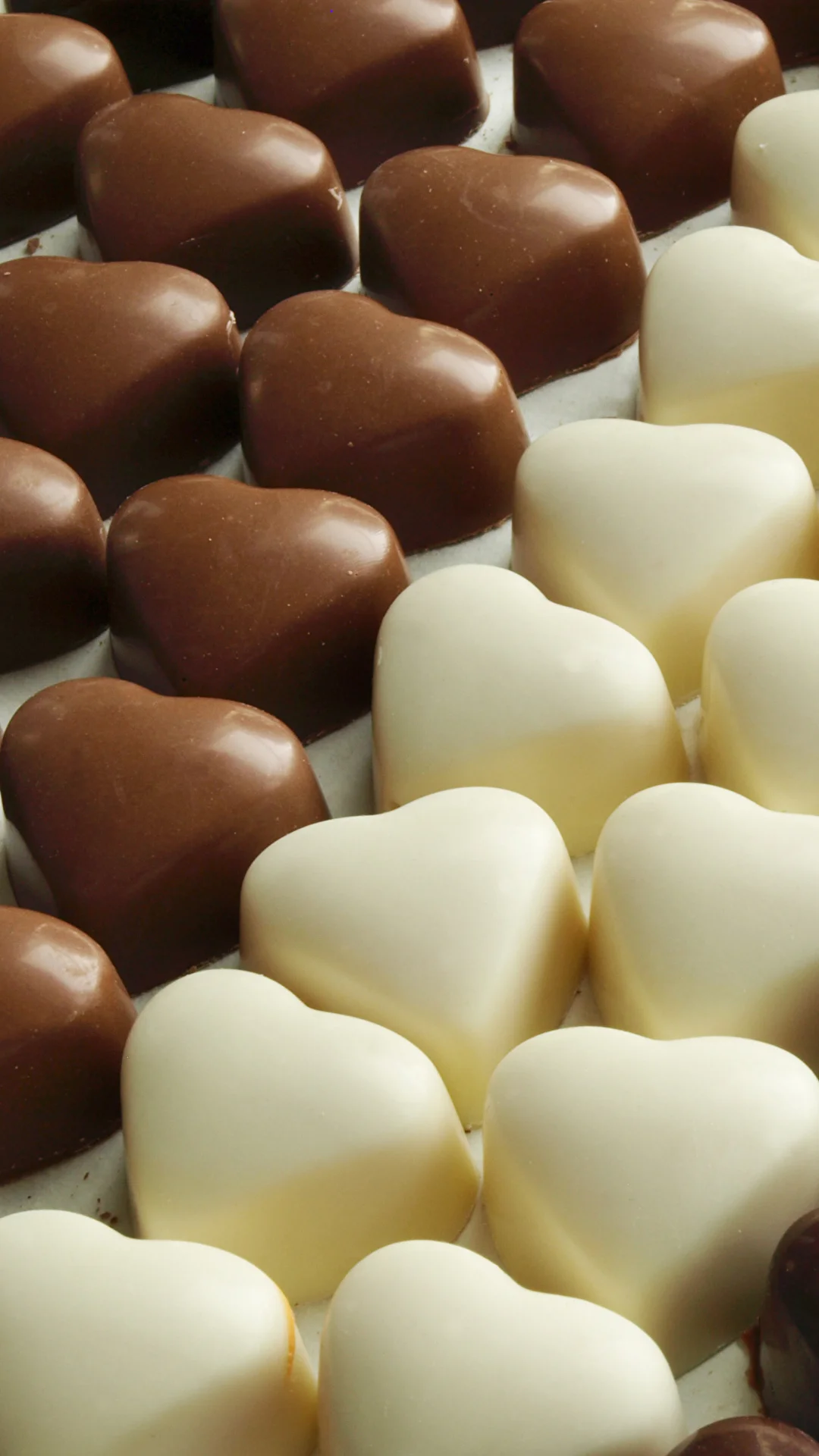 Sweets_Candy_Chocolate_Many_Heart_513889_1080x1920.webp