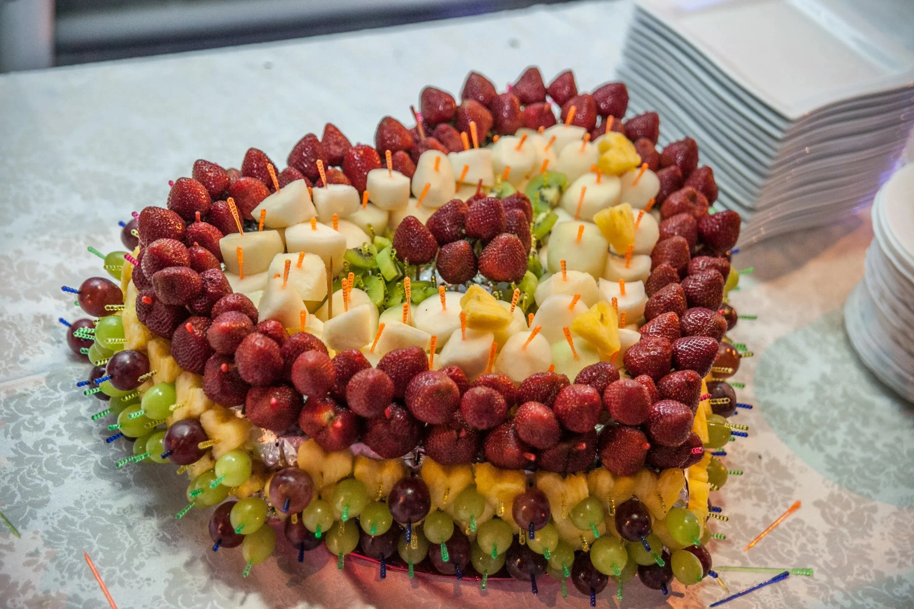 торт из фруктовJ.webp