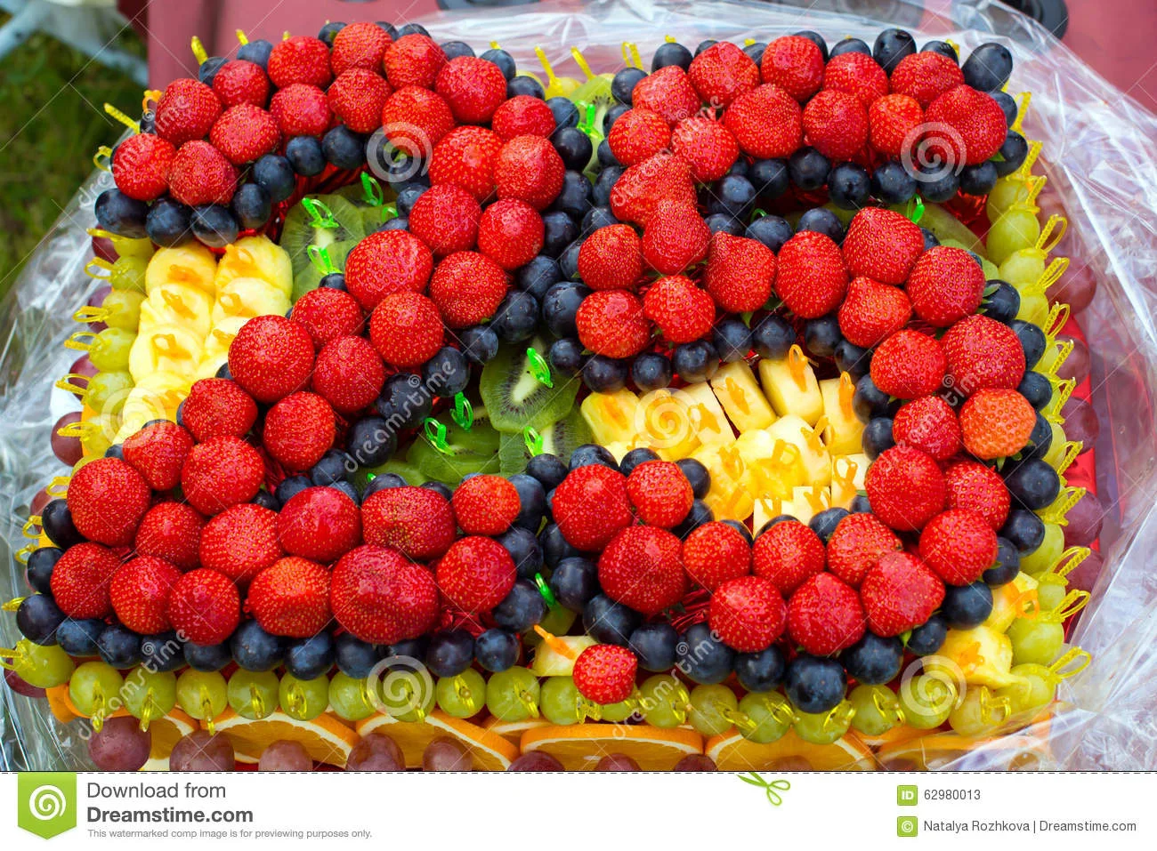 торт-на-ет-62980013.webp