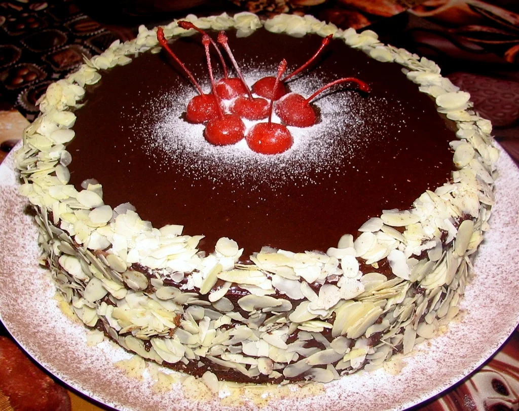 Торт-Пьяная-вишня.webp