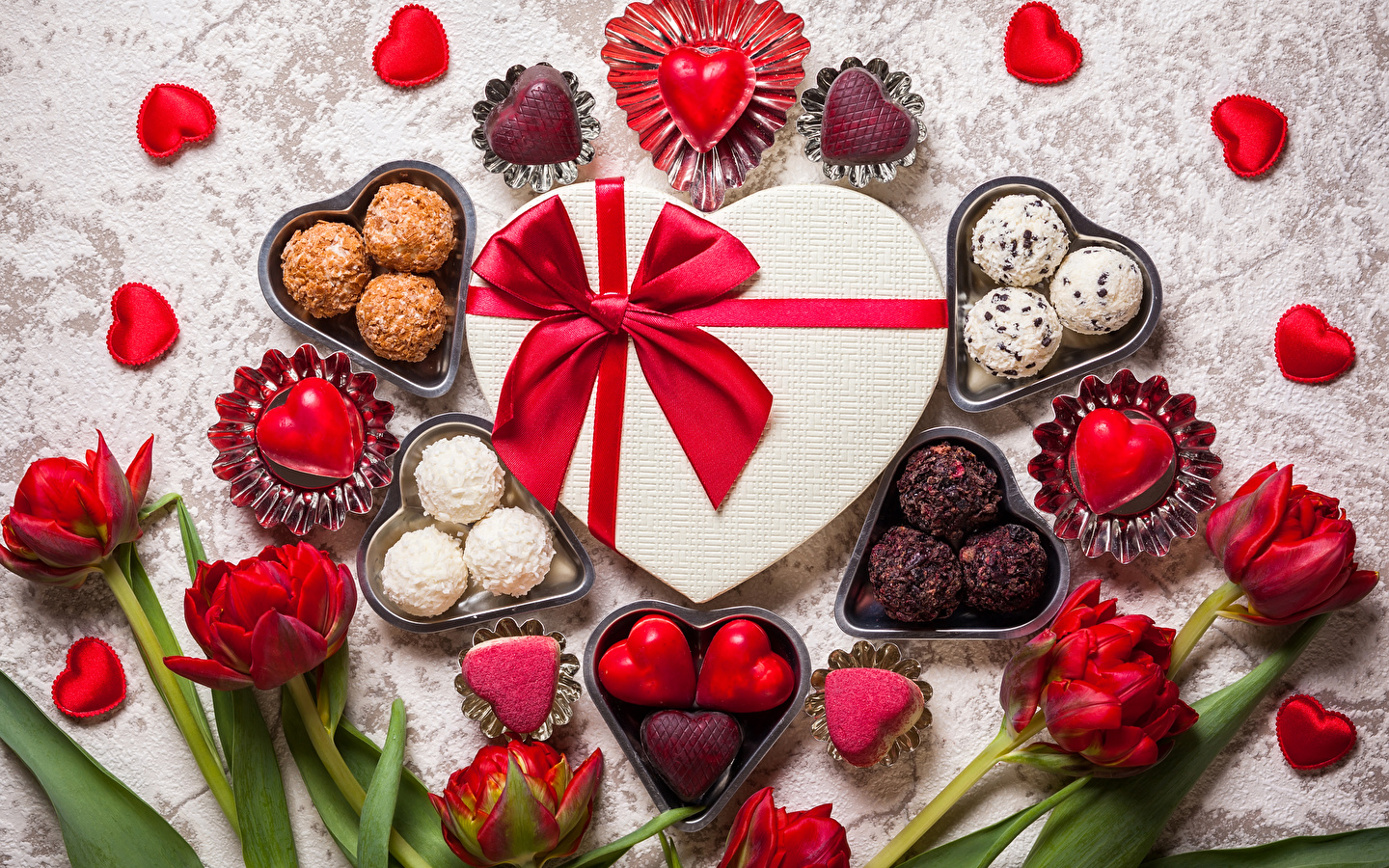 Valentine's_Day_Sweets_467367_1440x900.jpg