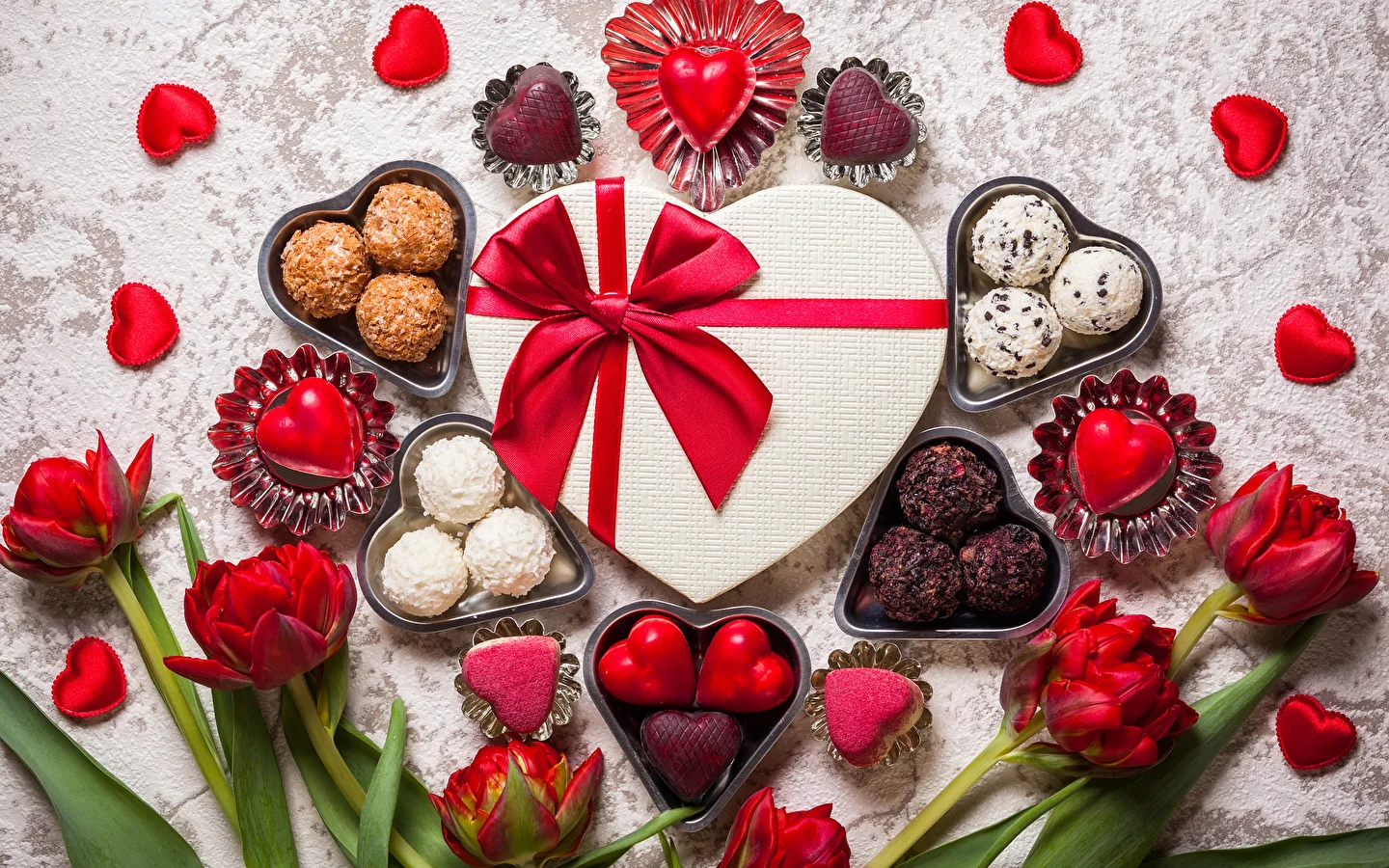 Valentine's_Day_Sweets_467367_1440x900.webp