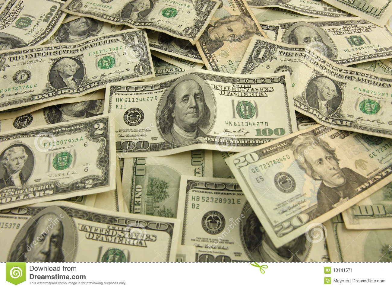 various-american-paper-money-13141571.webp