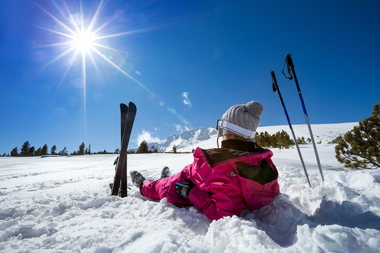 Winter_Skiing_Snow_Sun_Winter_hat_542955_1280x853.jpg