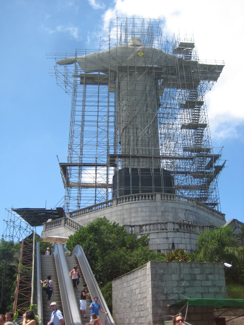 wiu-brazil-corcovado-escalator.jpg