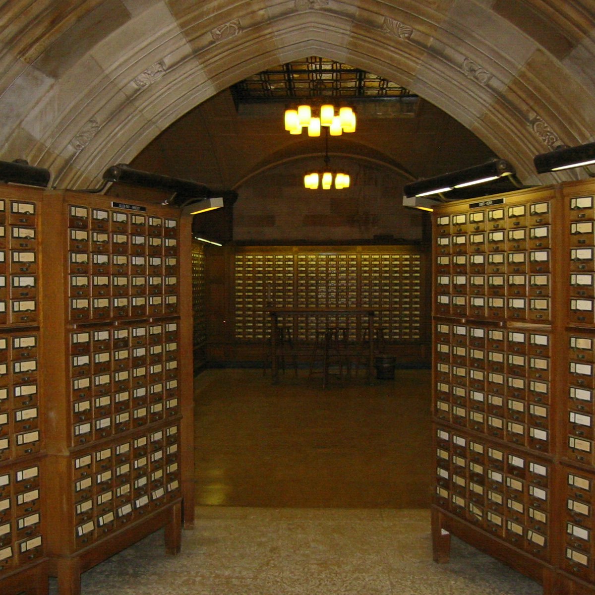 Yale_card_catalog.jpg