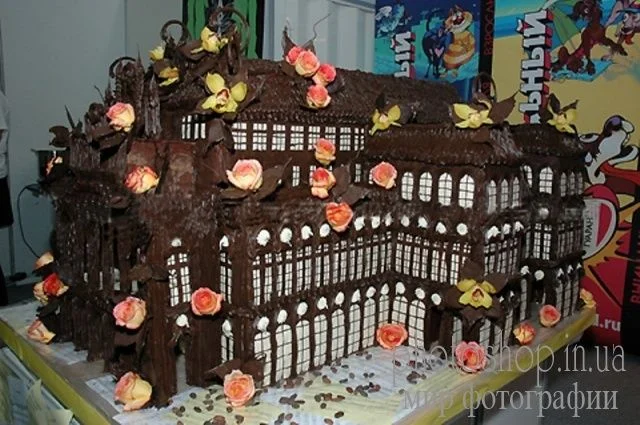 замок из шоколада.webp