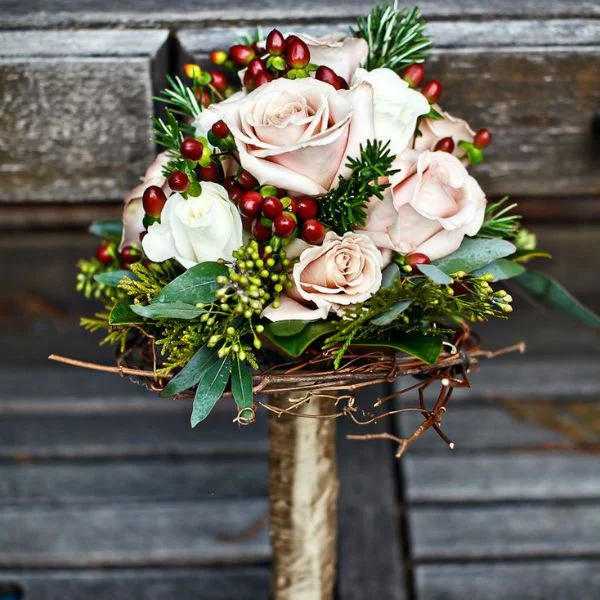 zimnij-svadebny-j-buket.webp