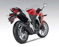 2011-Honda-CBR250R-2.jpg