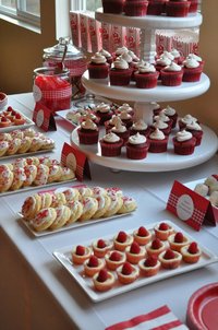 61dd7a95052a00bd4ece0041db600baf--red-velvet-desserts-white-desserts.jpg