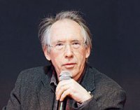 267px-Salon_du_livre_de_Paris_2011_-_Ian_McEwan_-_003.jpg