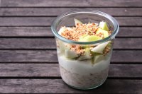 Overnight-Oats-Apfel-Quark-Haselnüsse-1024x683.jpg