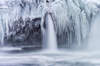 1440x900px-winter-frozen-waterfall-374713.jpg