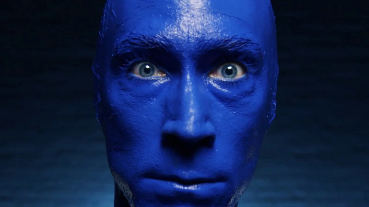 Берлинский синий. Blue man group band. Blue man group солистка. Blue man group вокалистка. Группа blue man group.