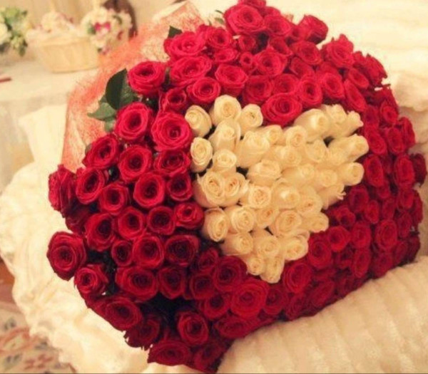 Amazing-Big-Rose-Bouquets-13-600x525.jpg