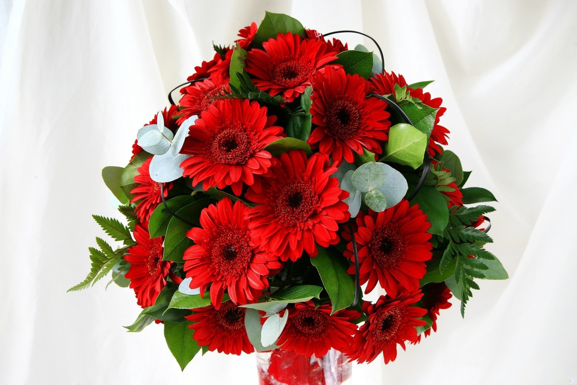 bouquet-composition-gerbera-flower.jpg
