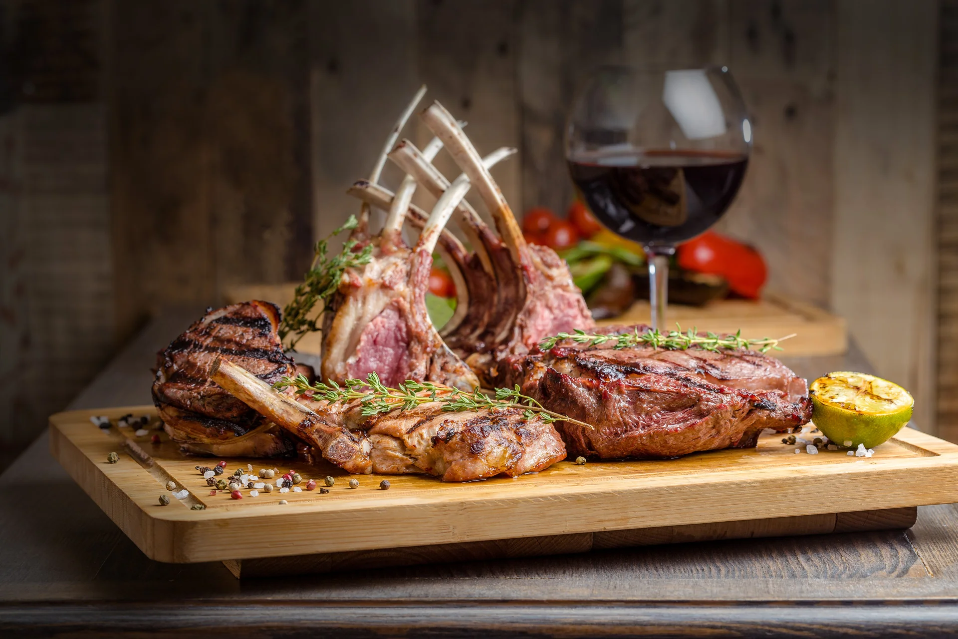 антрекот из говядины. шатобриан стейк. утка фаршированная яблоками. сколько варить вырезку мелко нарезанную. полезные сочетания продуктов.