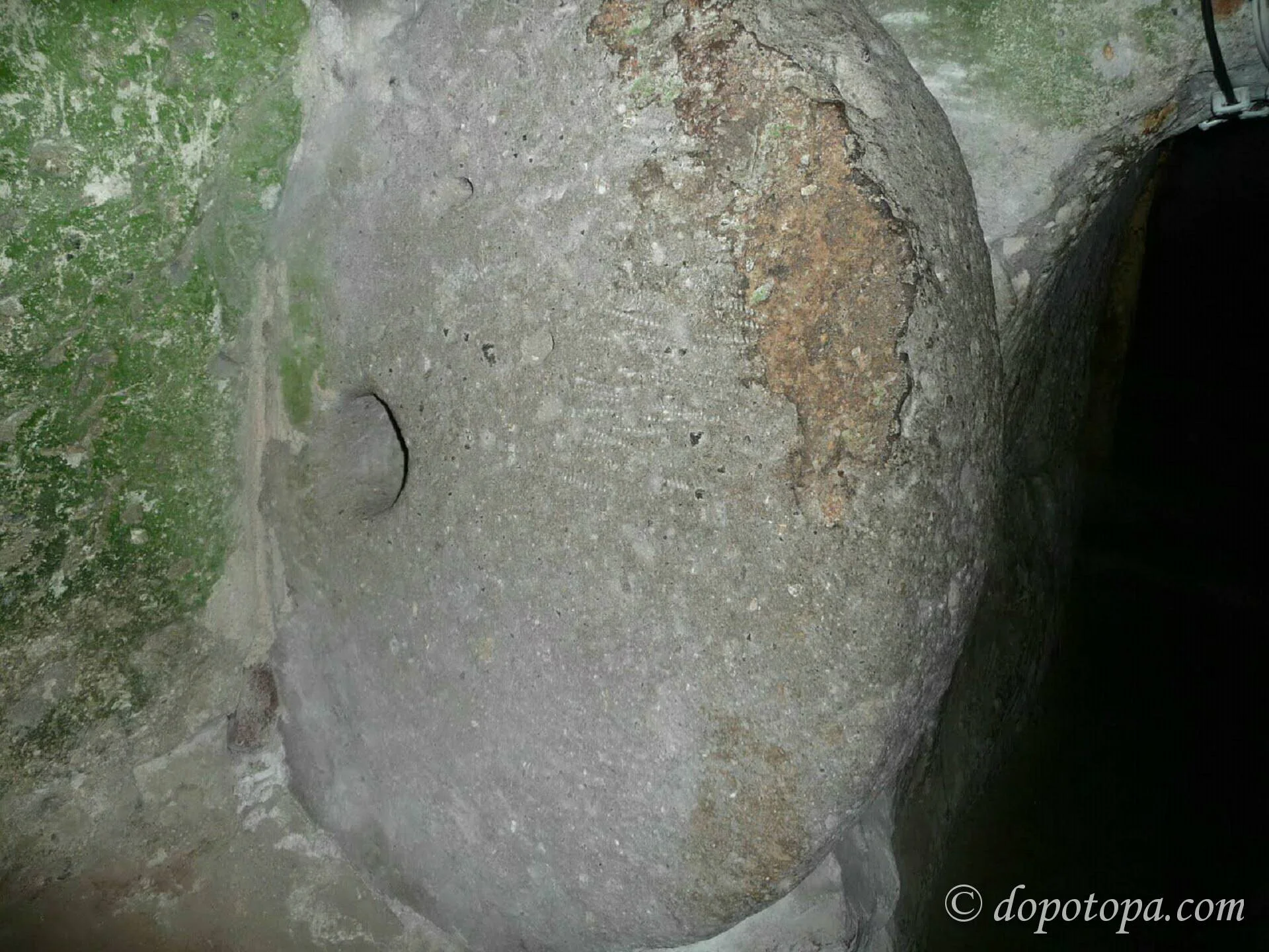 round_stone_22-jpg.496688