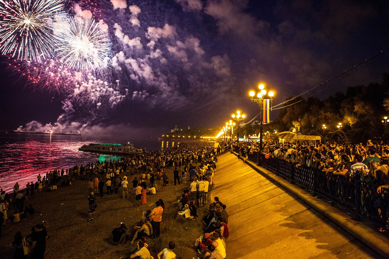 saljut-3-vot-tak-my-ego-smotrim-jpg.239058