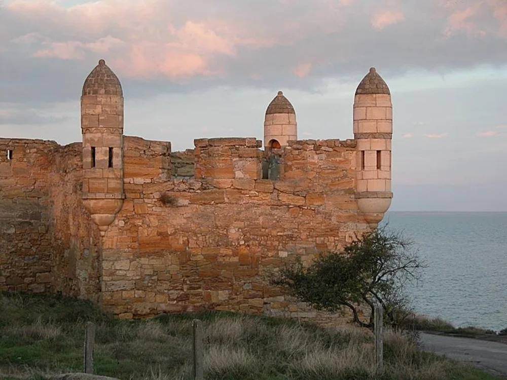 крепость еникале ворота. крепости которые защищали крымское ханство с моря. крепость ени-кале керчь. крепость гезлев в евпатории. крепости которые защищали крымское ханство с моря.