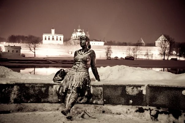 Тепло ли тебе, девица