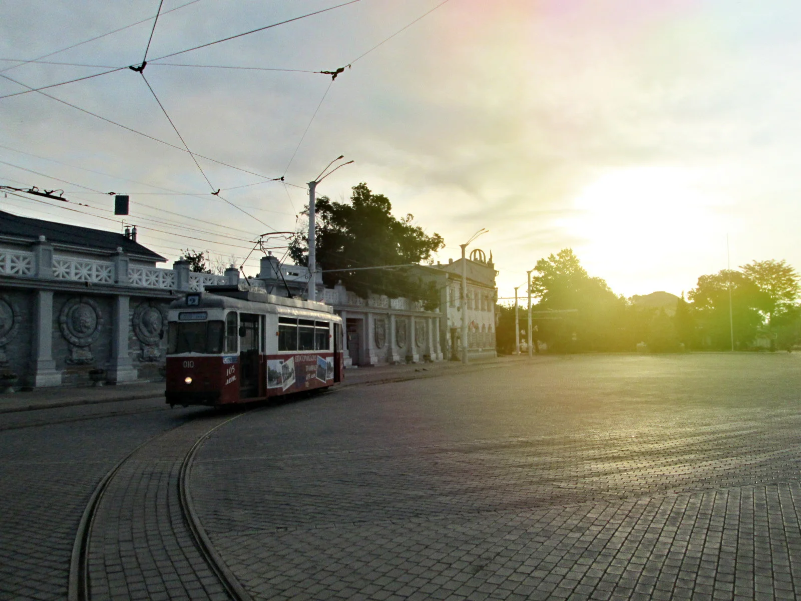 Евпатория просыпается.