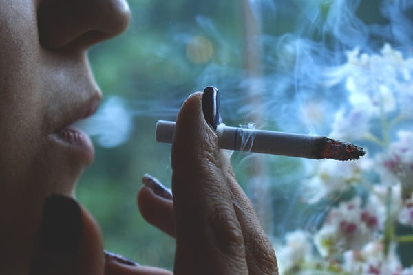 Возможный вред курения после аборта