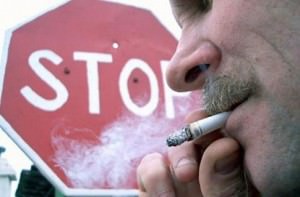 Украинцы поддерживают законопроект, запрещающий курение в общественных местах