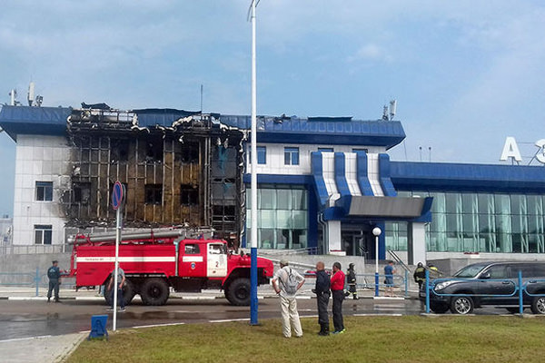 Непогашенная сигарета обернулась пожаром в аэропорту и ущербом в 5,5 млн рублей