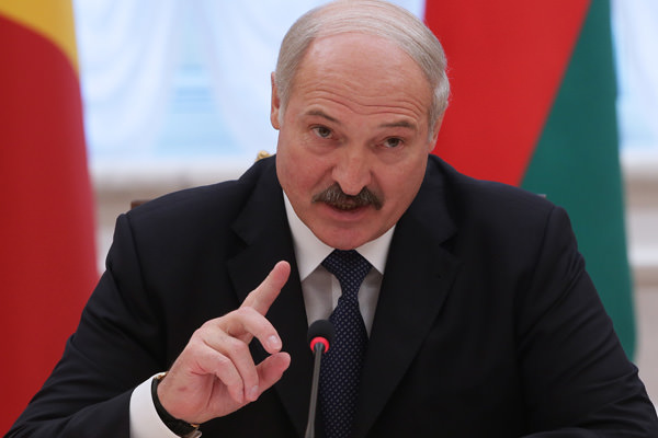 Лукашенко ищет стимулы для убеждения белорусов бросить курить