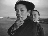 Кризис на пользу китайским курильщикам