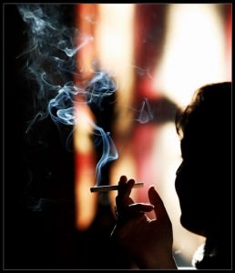 Пассивное курение опасно и для курильщиков