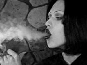 Курящая женщина - это плохо
